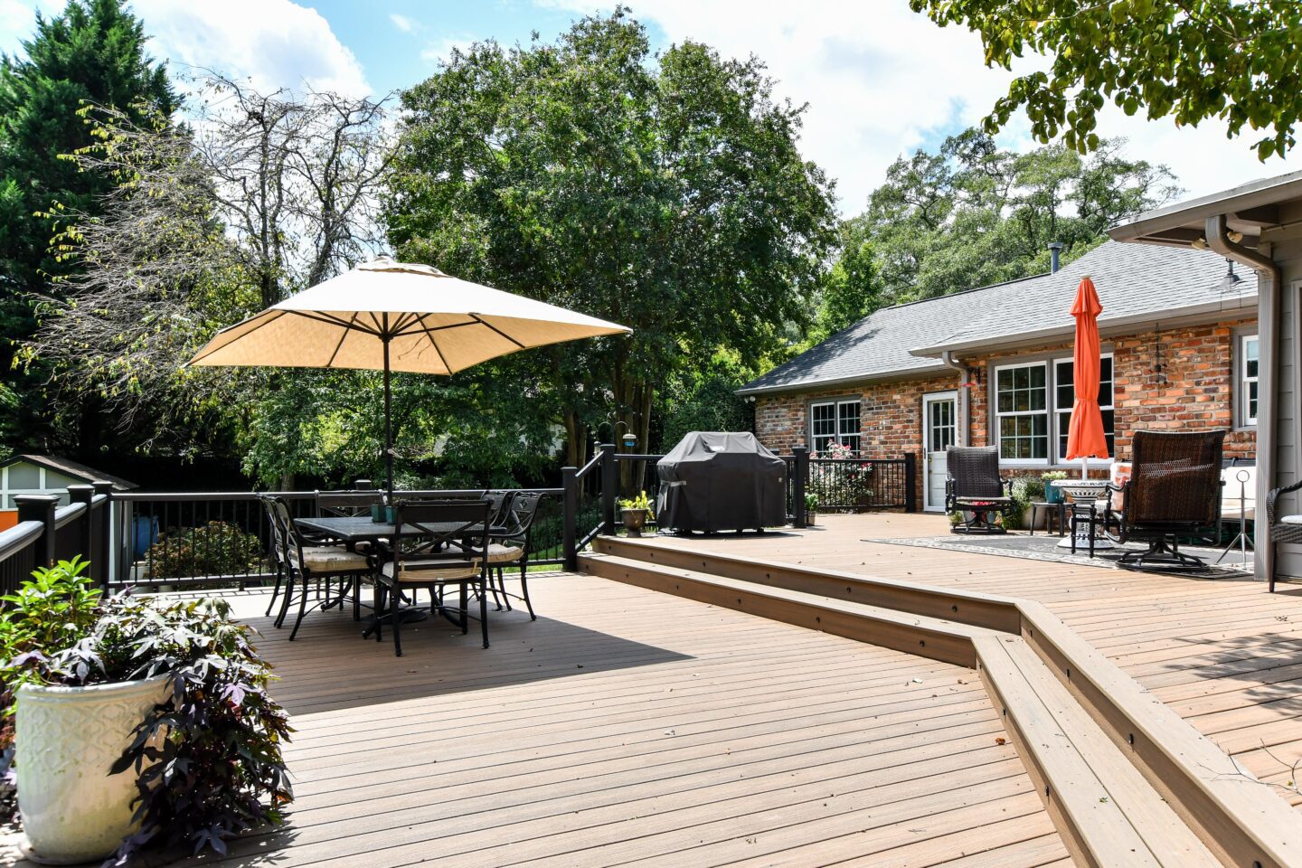 Beautiful Trex Deck Porch With Trex Railings In Spartanburg, SC 1