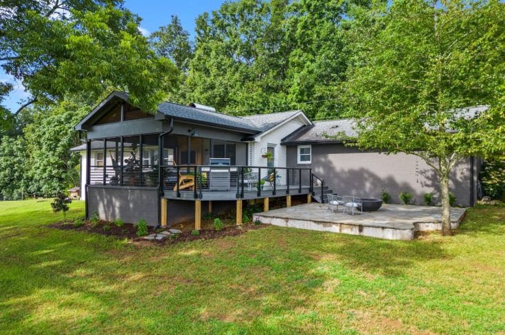 Discover Our Modern Luxury Screened Porch in Travelers Rest