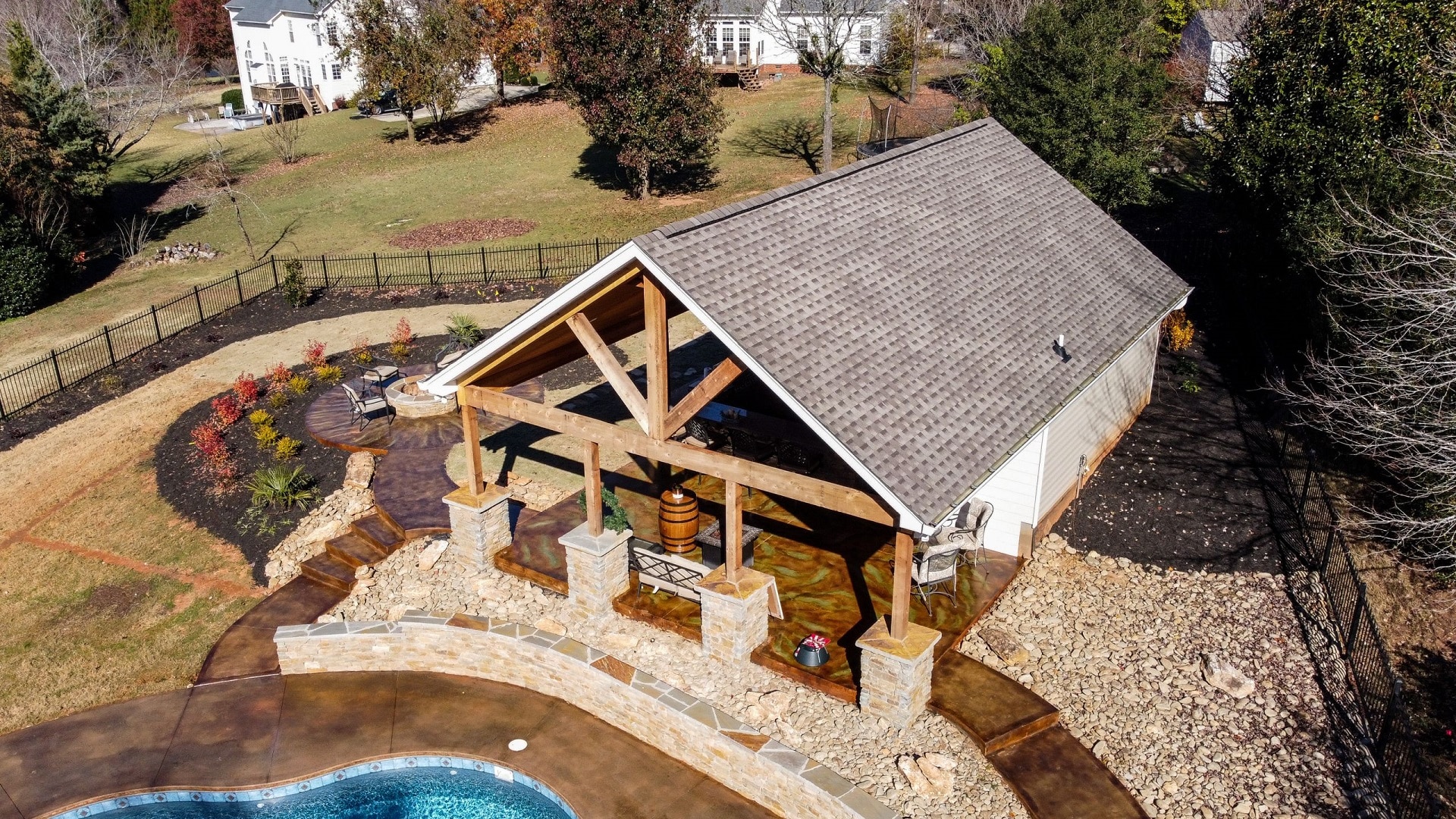 Outdoor Kitchens 23