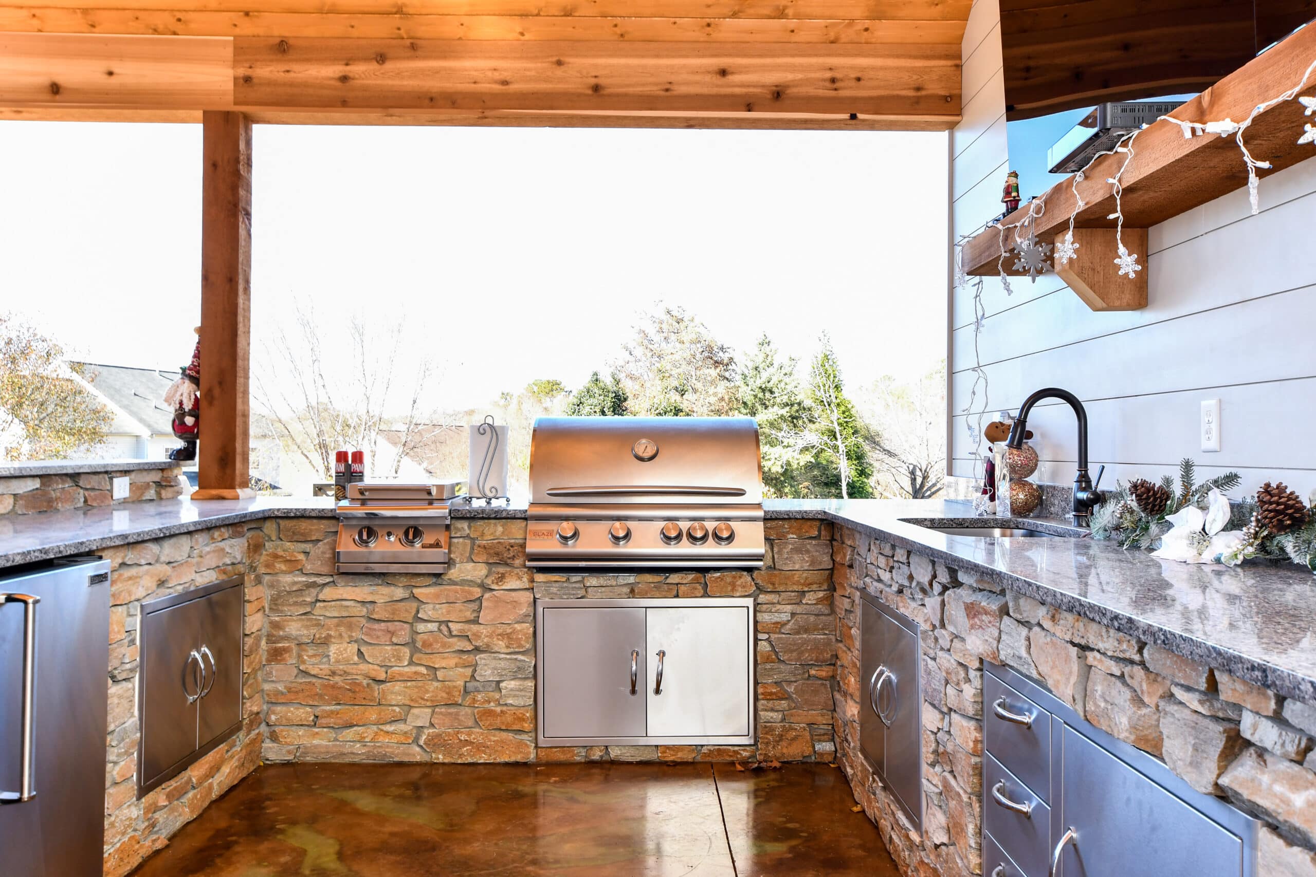 Outdoor Kitchens 17