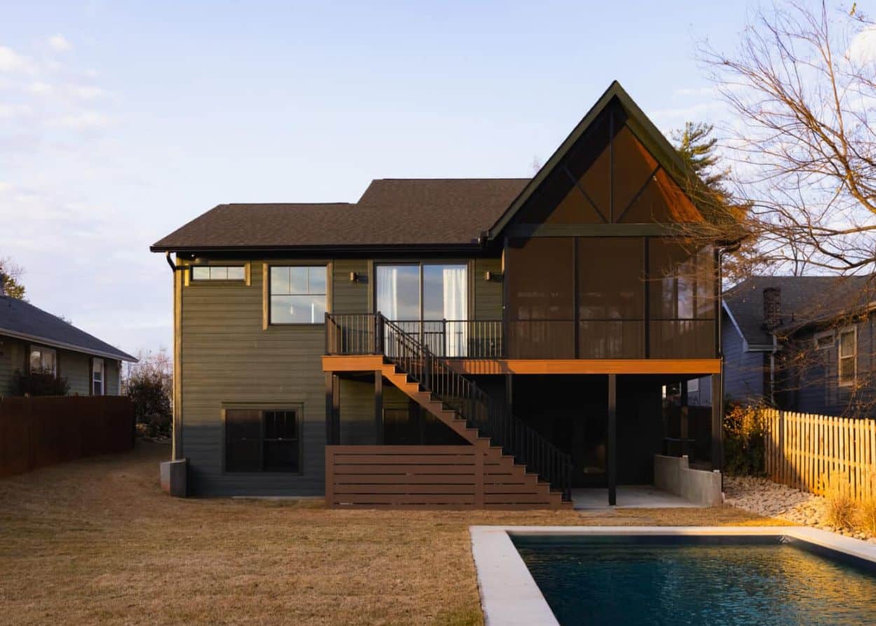How to Choose the Right Deck Size for Your Home 1