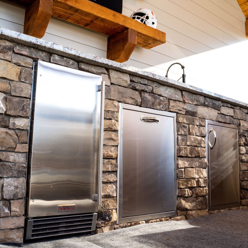 outdoor-kitchen-pool11