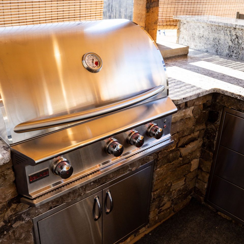 outdoor-kitchen-pool13